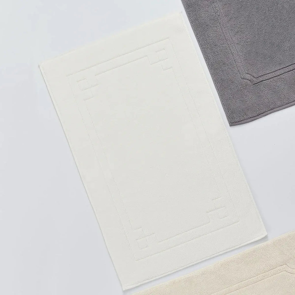 white uchino bath mat made in japan